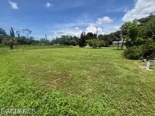 435 Monterey Street North Fort Myers, FL 33903