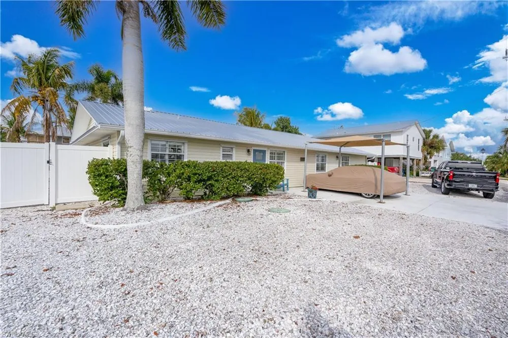 16091 Porto Bello Street Bokeelia, FL 33922
