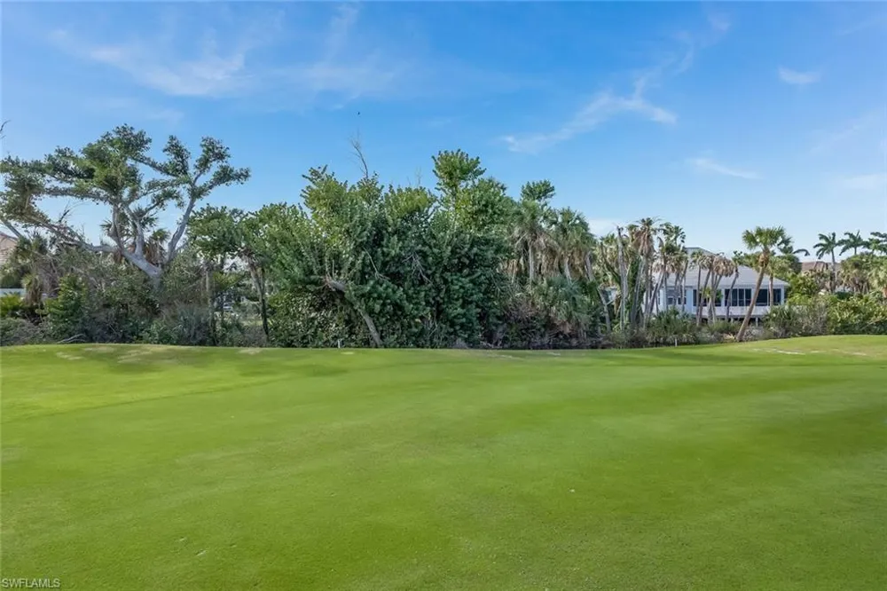 2438 Wulfert Road Sanibel, FL 33957