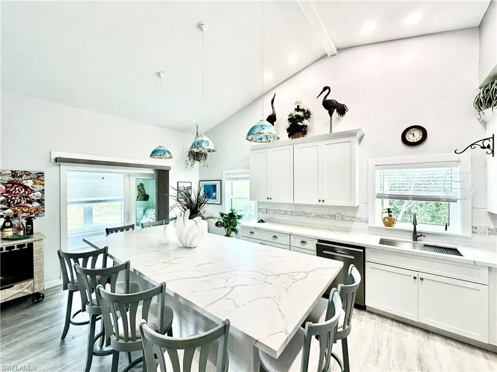 3770 Park Avenue Big Pine Key, FL 33043
