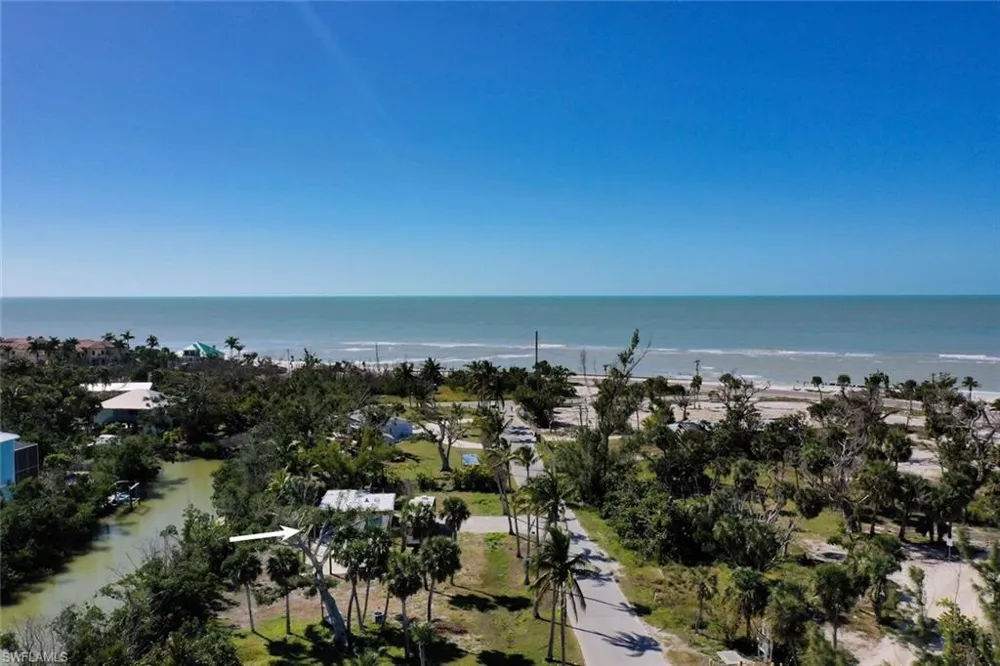 2490 Coconut Drive Sanibel, FL 33957