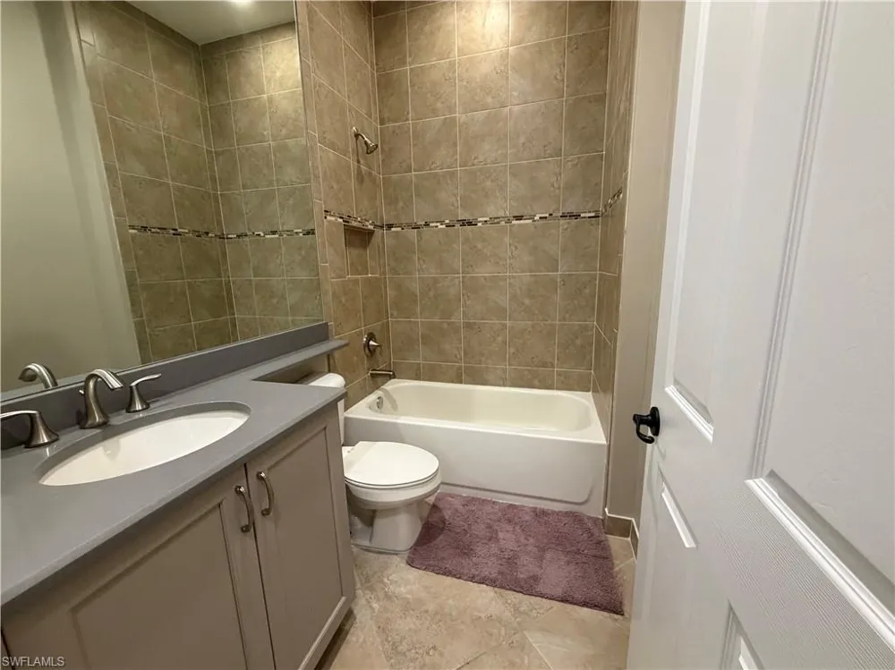 3195 Pacific Drive Naples, FL 34119
