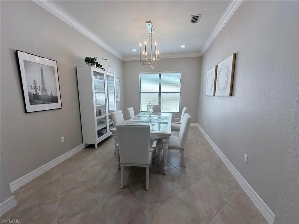 3195 Pacific Drive Naples, FL 34119