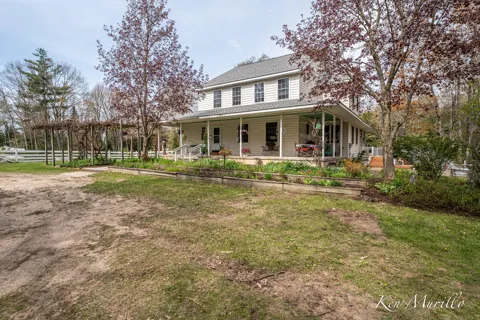 1519 Roscommon Road