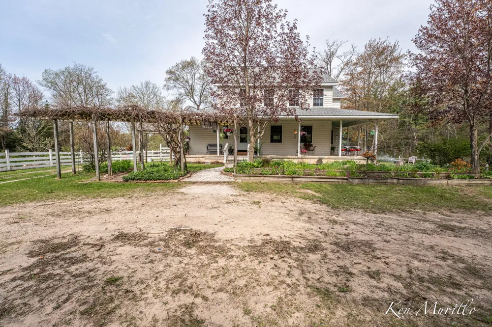 1519 Roscommon Road Roscommon, MI 48653