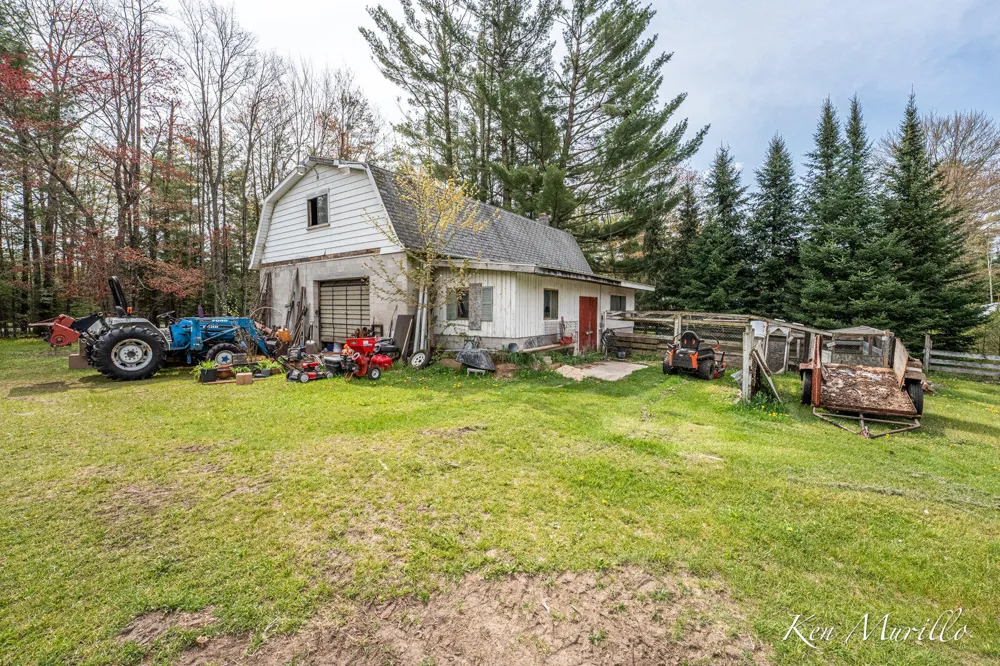 1519 Roscommon Road Roscommon, MI 48653