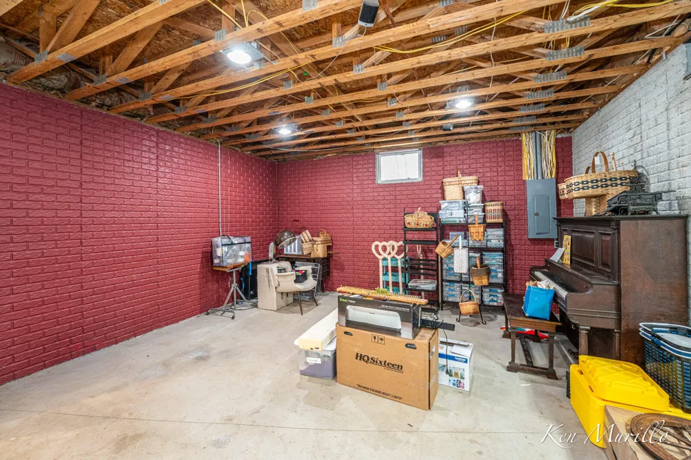 1519 Roscommon Road Roscommon, MI 48653