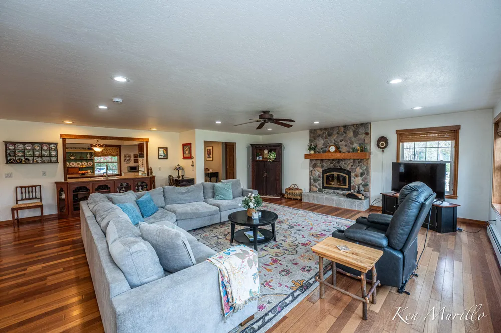 1519 Roscommon Road Roscommon, MI 48653