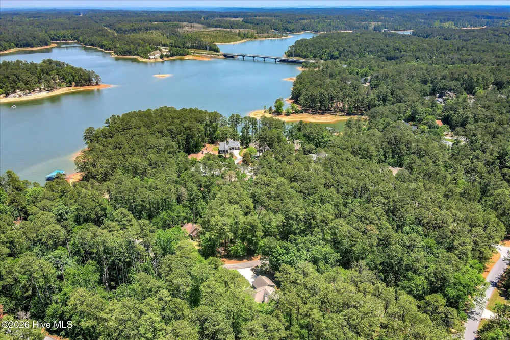 406 Charles Place Mccormick, SC 29835