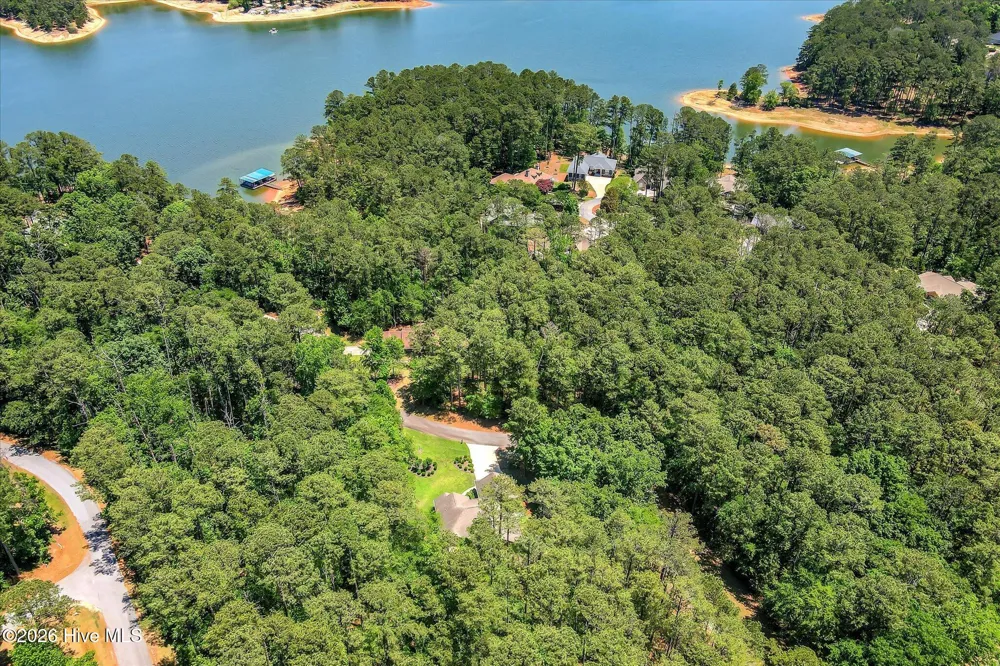 406 Charles Place Mccormick, SC 29835
