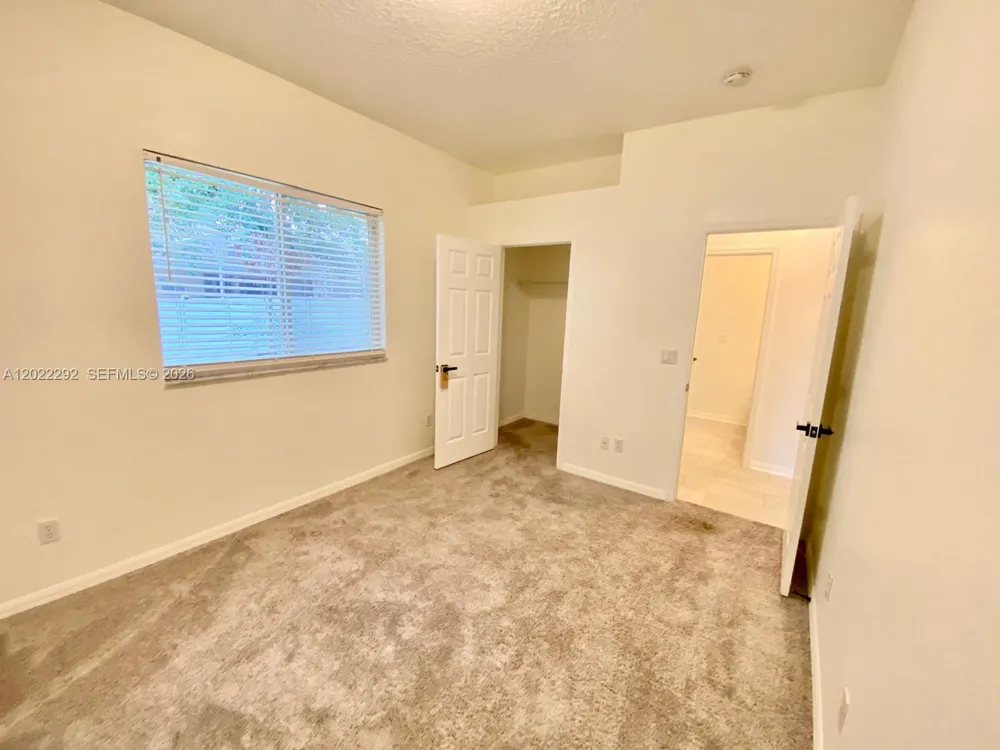 3837 FALLSCREST Clermont, FL 34711
