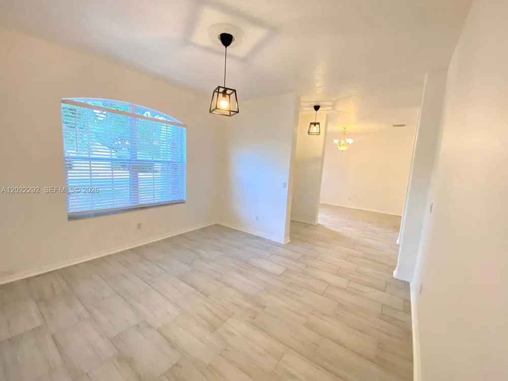 3837 FALLSCREST Clermont, FL 34711