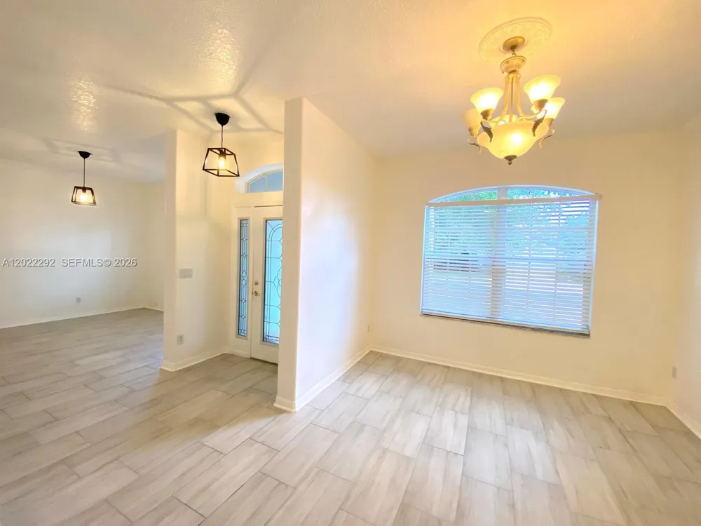 3837 FALLSCREST Clermont, FL 34711