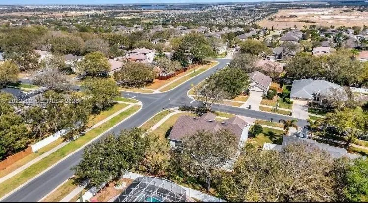 3837 FALLSCREST Clermont, FL 34711