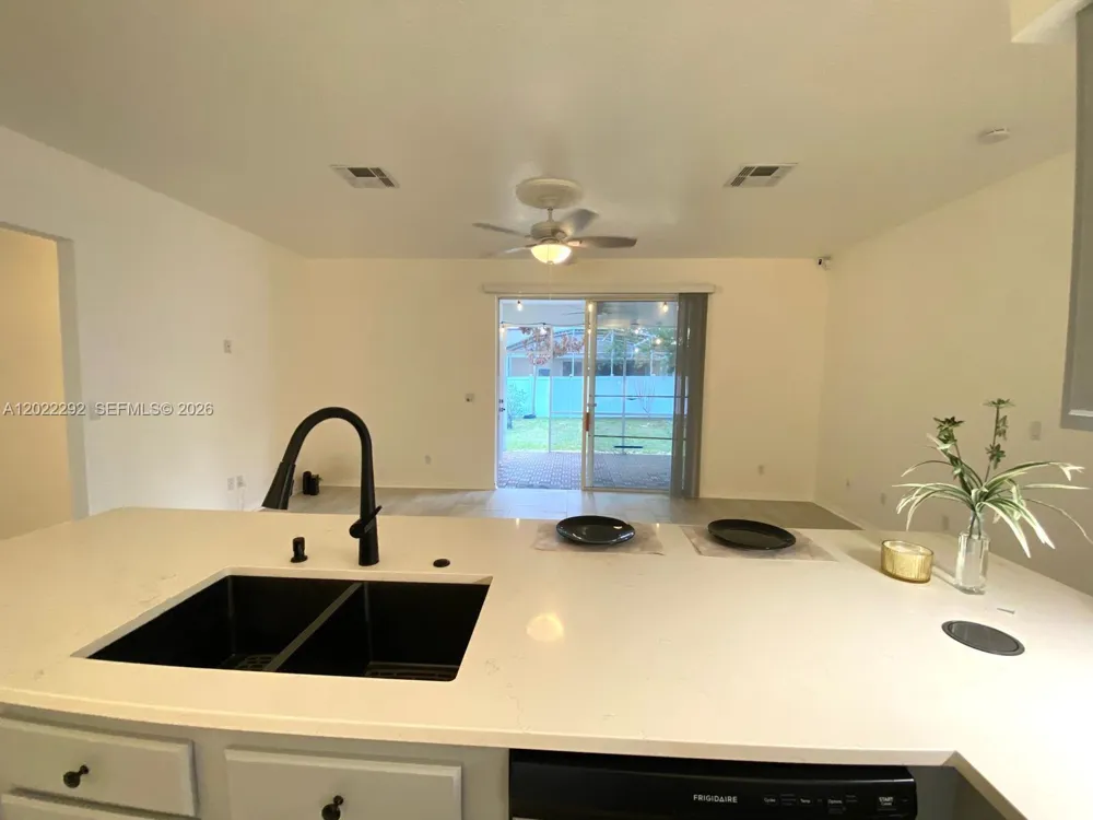 3837 FALLSCREST Clermont, FL 34711