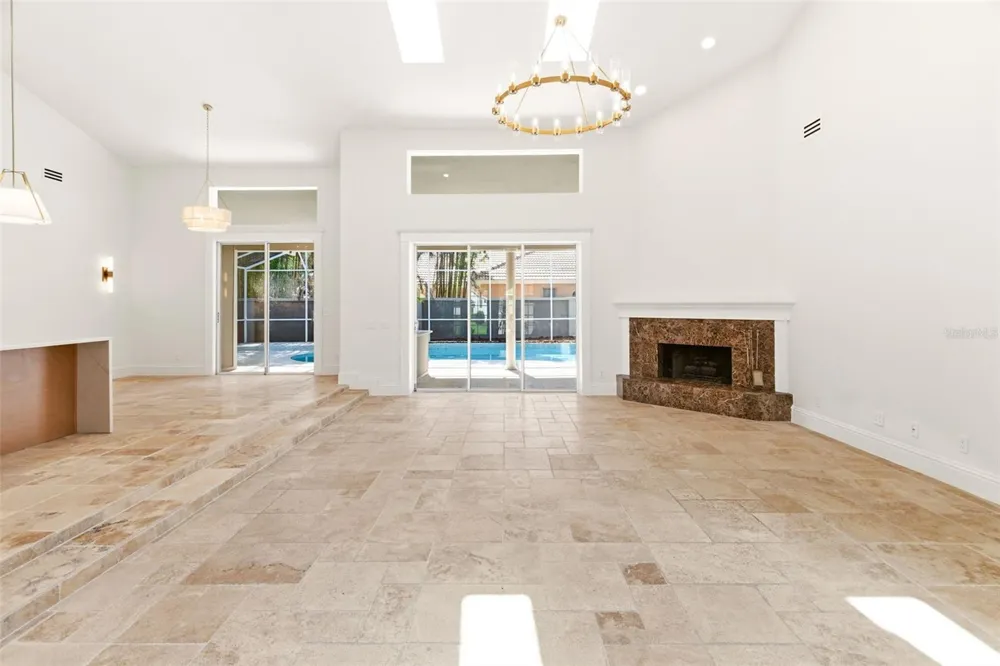 8935 JONATHAN MANOR DRIVE Orlando, FL 32819