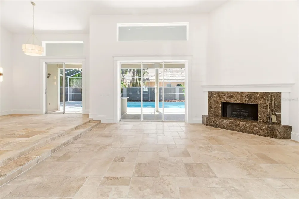 8935 JONATHAN MANOR DRIVE Orlando, FL 32819