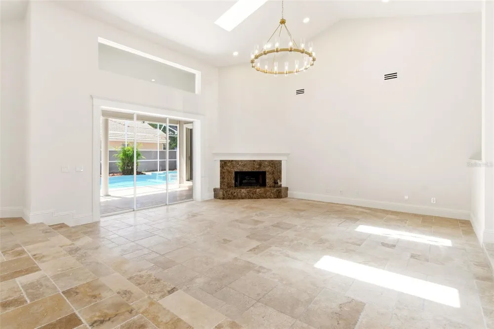 8935 JONATHAN MANOR DRIVE Orlando, FL 32819