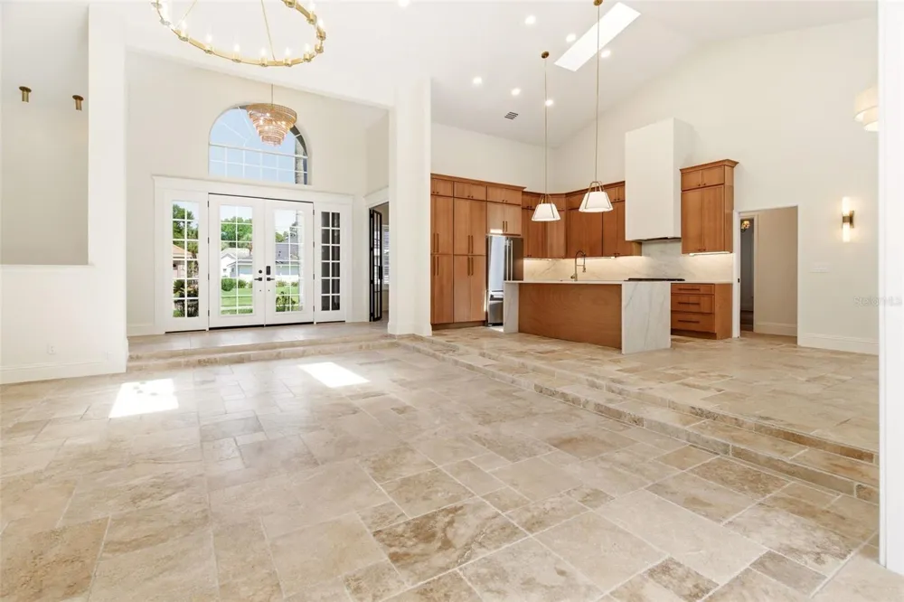 8935 JONATHAN MANOR DRIVE Orlando, FL 32819