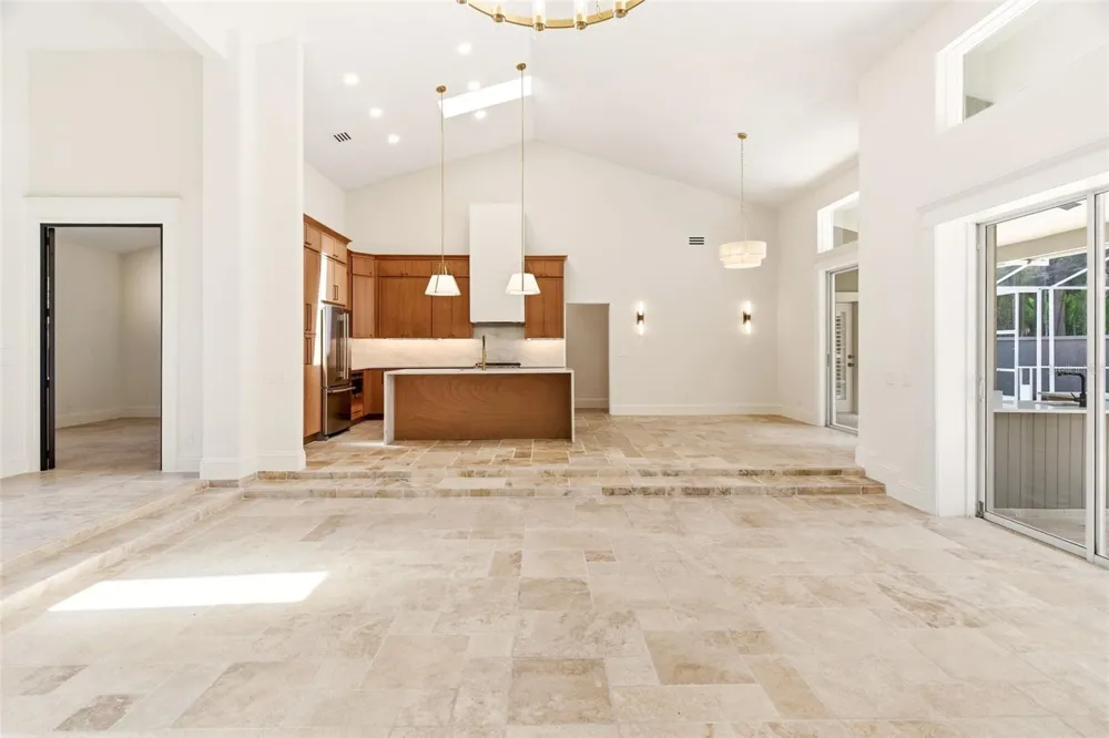 8935 JONATHAN MANOR DRIVE Orlando, FL 32819