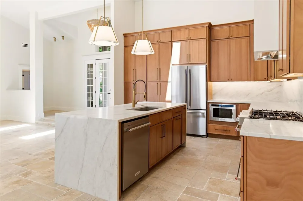 8935 JONATHAN MANOR DRIVE Orlando, FL 32819
