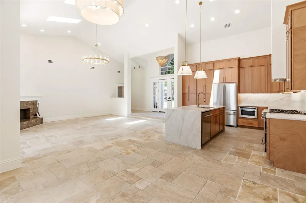 8935 JONATHAN MANOR DRIVE Orlando, FL 32819