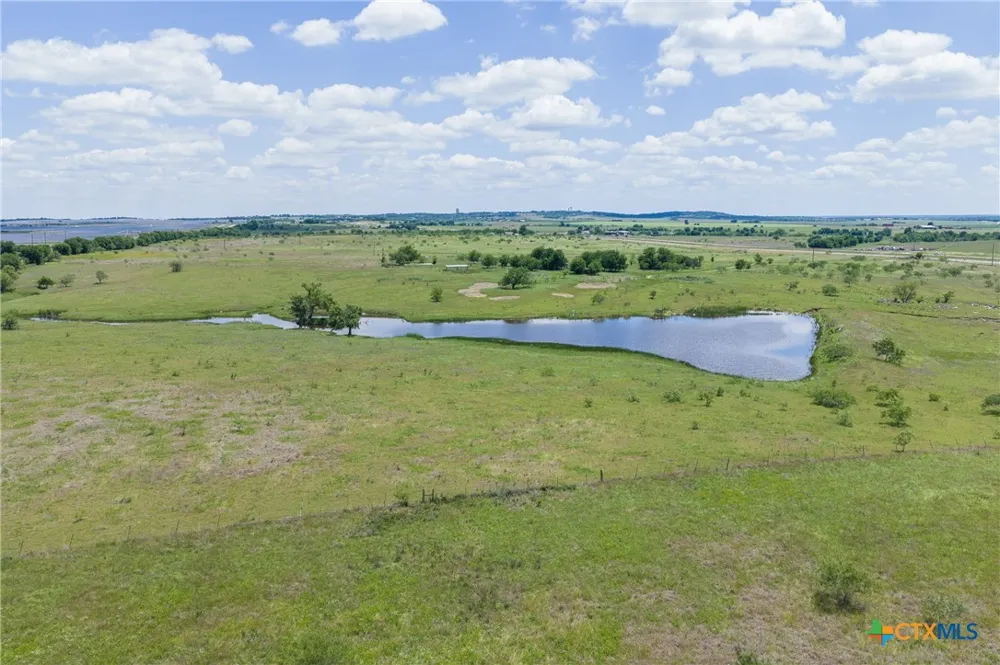 4 HWY 36 Rogers, TX 76569