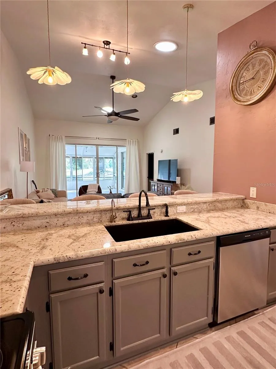 824 NW 124TH DRIVE Newberry, FL 32669