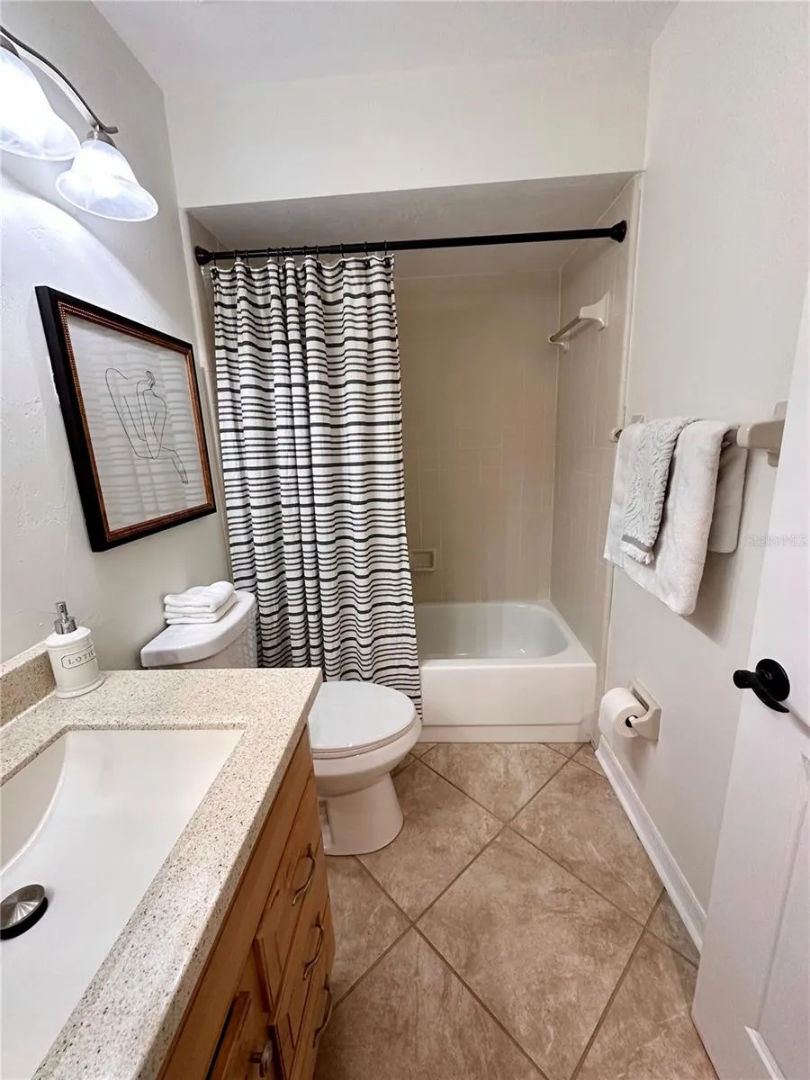 824 NW 124TH DRIVE Newberry, FL 32669