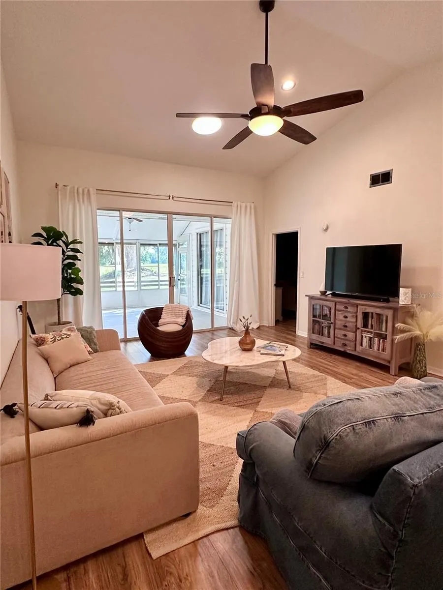 824 NW 124TH DRIVE Newberry, FL 32669