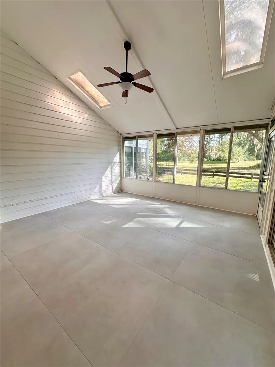 824 NW 124TH DRIVE Newberry, FL 32669
