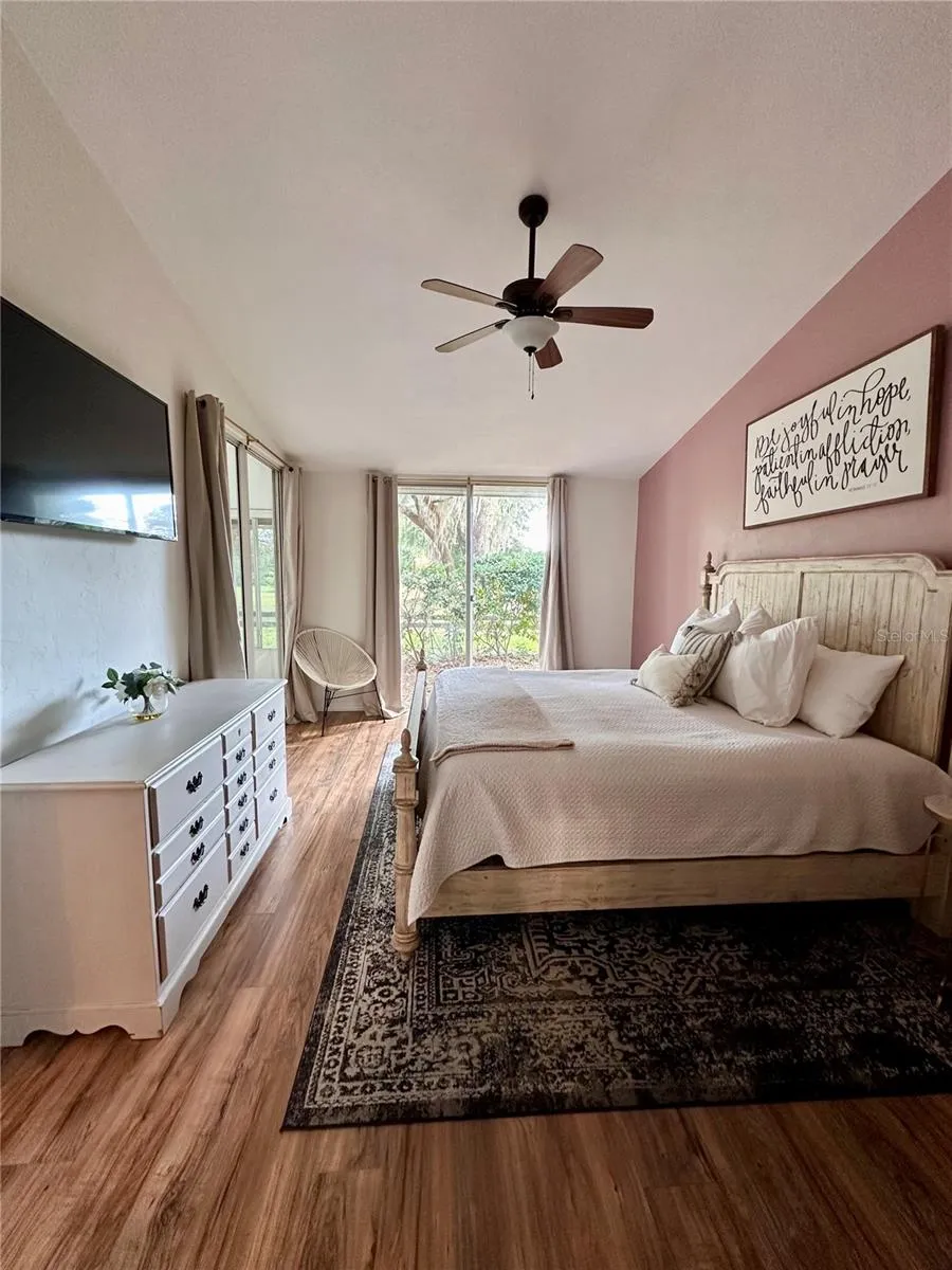 824 NW 124TH DRIVE Newberry, FL 32669