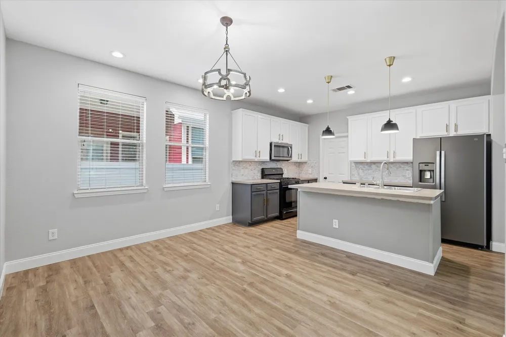 1208 Spanish Moss Drive Savannah, TX 76227