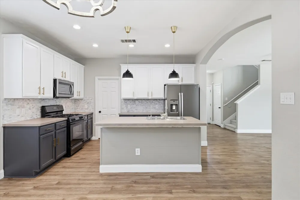 1208 Spanish Moss Drive Savannah, TX 76227