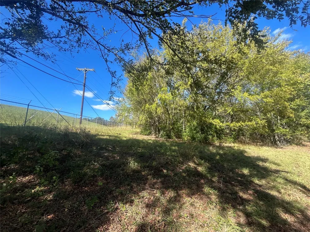 11 Bayshore Drive Athens, TX 75752
