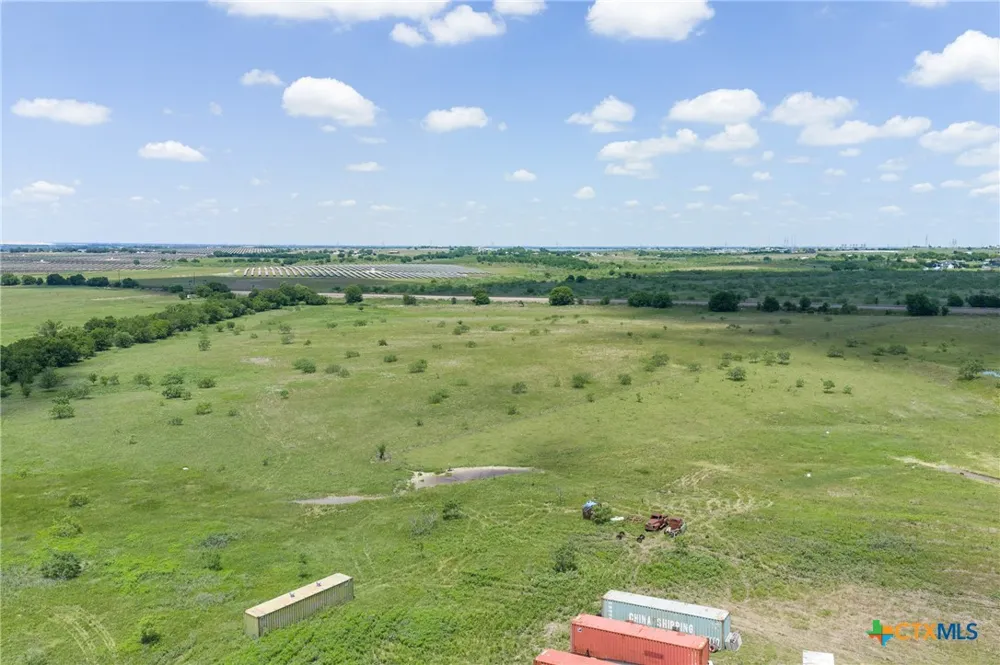 4 HWY 36 Rogers, TX 76569