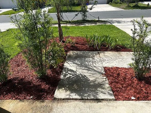 2505 VICTORIOUS FALLS AVENUE Plant City, FL 33565