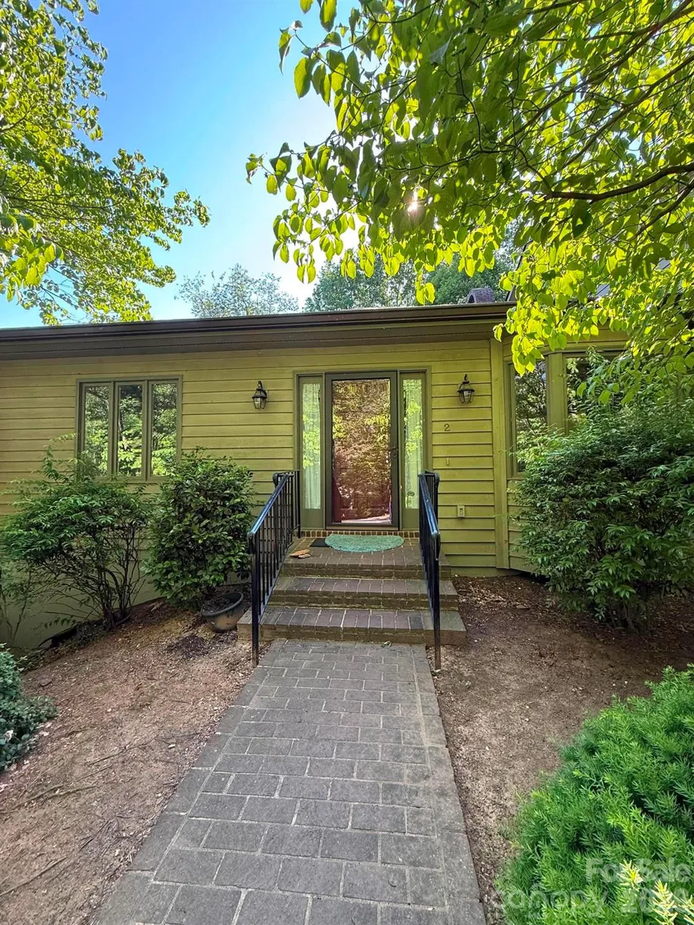 2 Hunting Country Trail Tryon, NC 28782