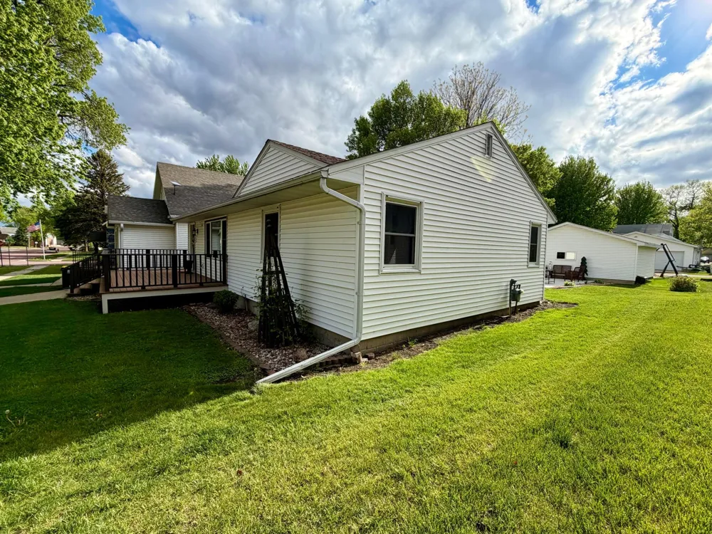722 Adams Avenue Westbrook, MN 56183