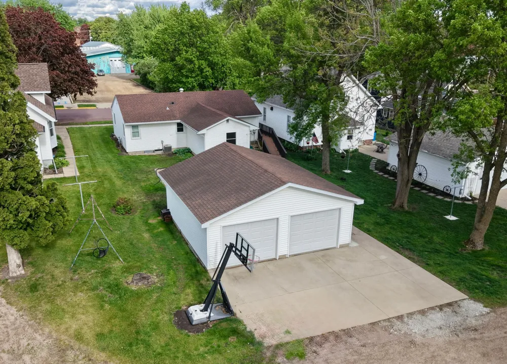 722 Adams Avenue Westbrook, MN 56183