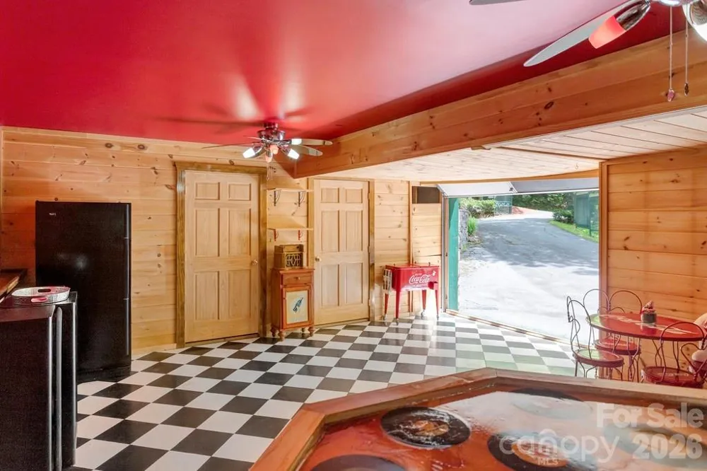35 Falcon Crest Loop Maggie Valley, NC 28751