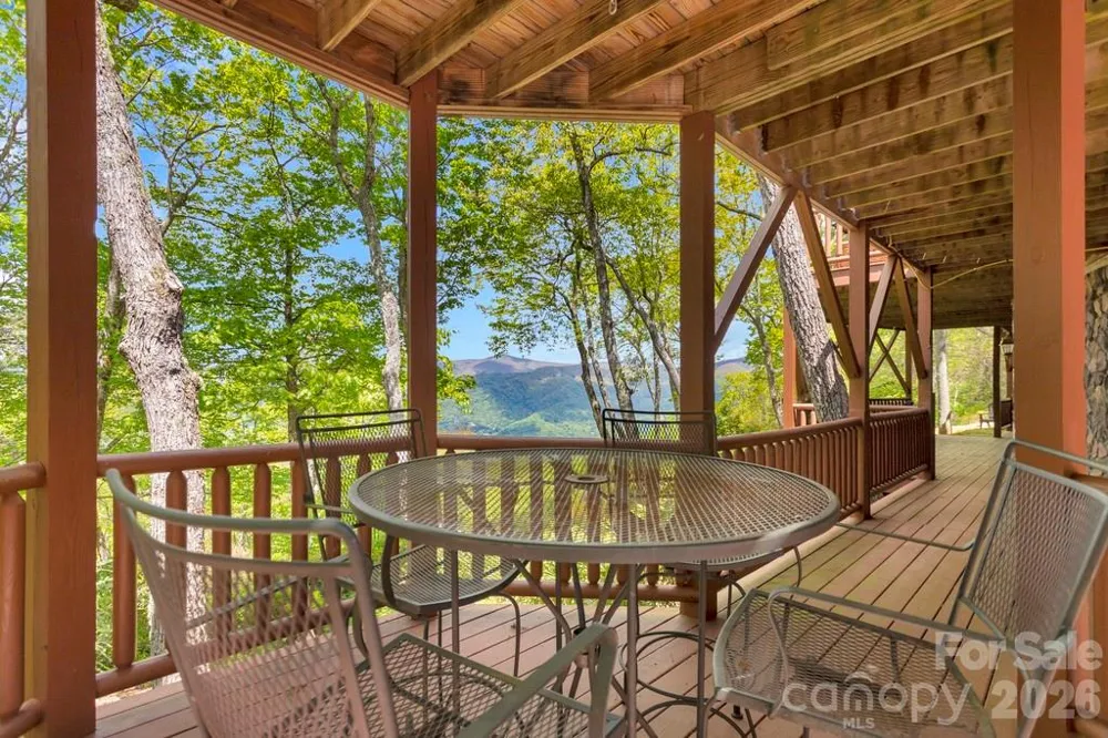 35 Falcon Crest Loop Maggie Valley, NC 28751