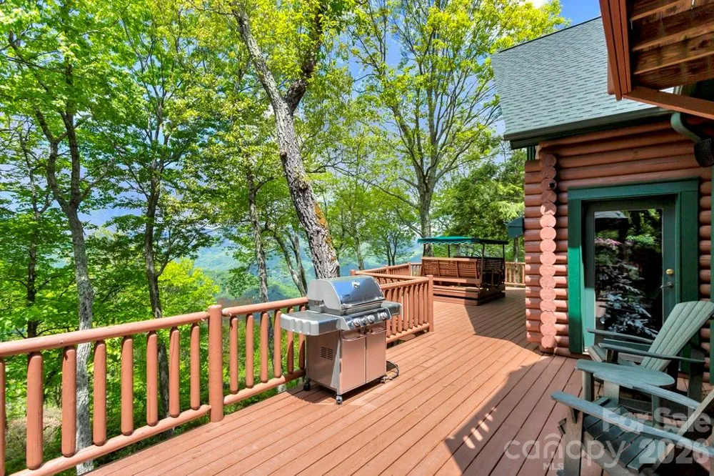 35 Falcon Crest Loop Maggie Valley, NC 28751