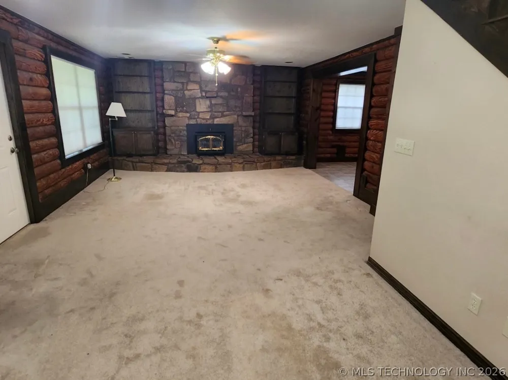 4891 E 390 ROAD Oologah, OK 74053