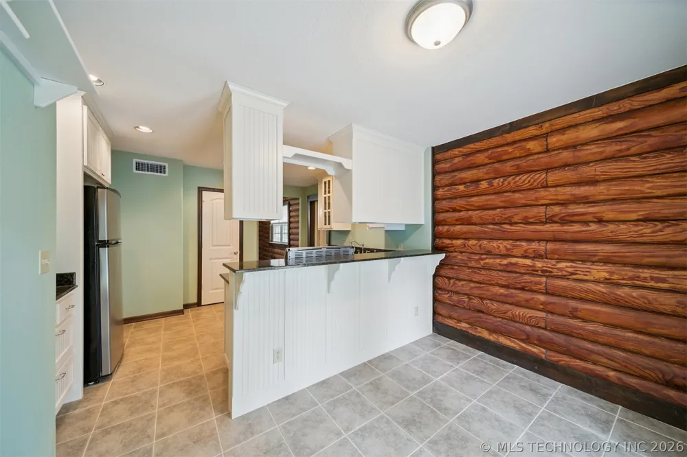 4891 E 390 ROAD Oologah, OK 74053