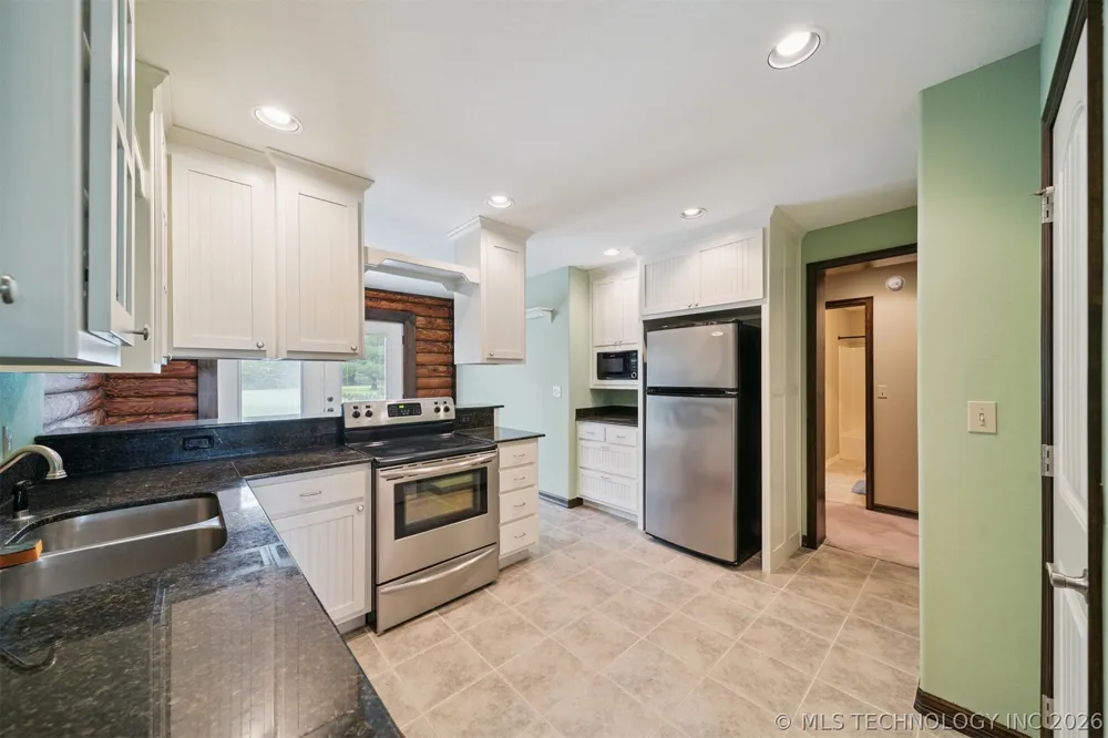 4891 E 390 ROAD Oologah, OK 74053