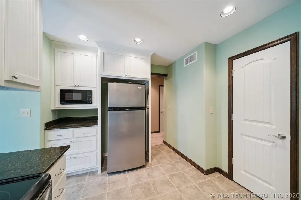 4891 E 390 ROAD Oologah, OK 74053