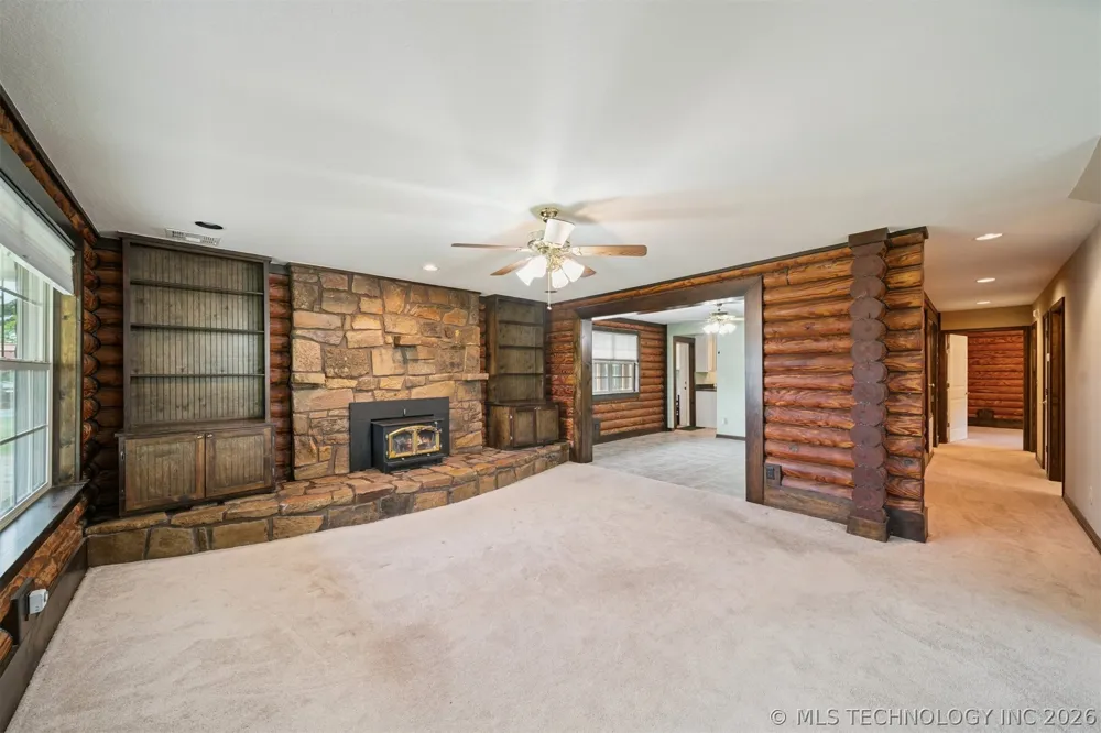4891 E 390 ROAD Oologah, OK 74053