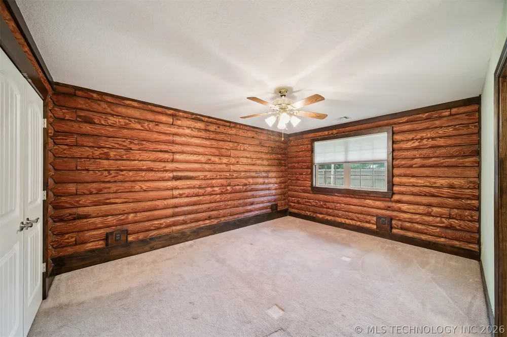 4891 E 390 ROAD Oologah, OK 74053