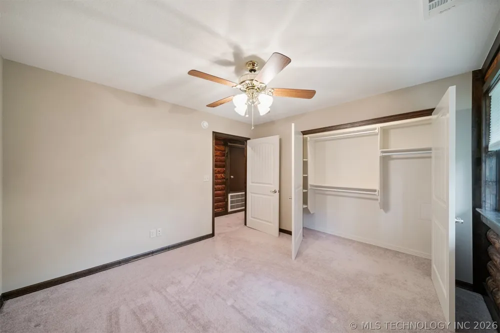 4891 E 390 ROAD Oologah, OK 74053